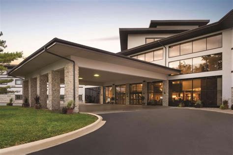 Top Hotels Closest to Oneida Casino in Green Bay .